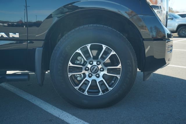 Used 2024 Nissan Titan SV w/ SV Convenience Package image 42