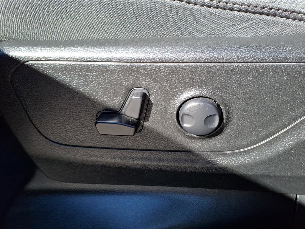 Certified 2025 RAM 1500 Big Horn image 14