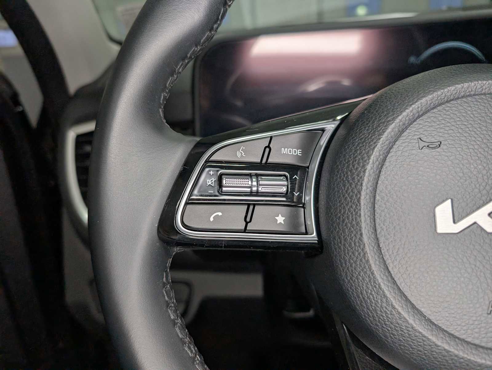 Certified 2024 Kia Seltos S image 34