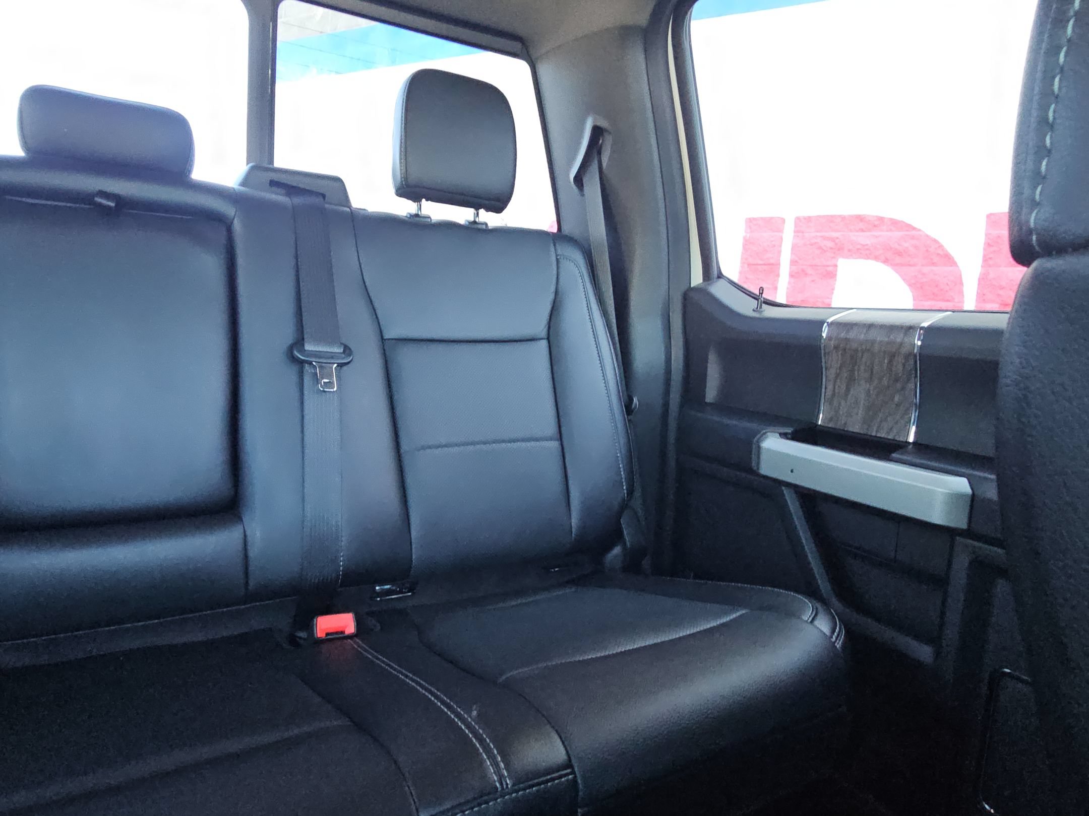 Used 2019 Ford F250 Lariat w/ Lariat Ultimate Package AWD/4WD image 14