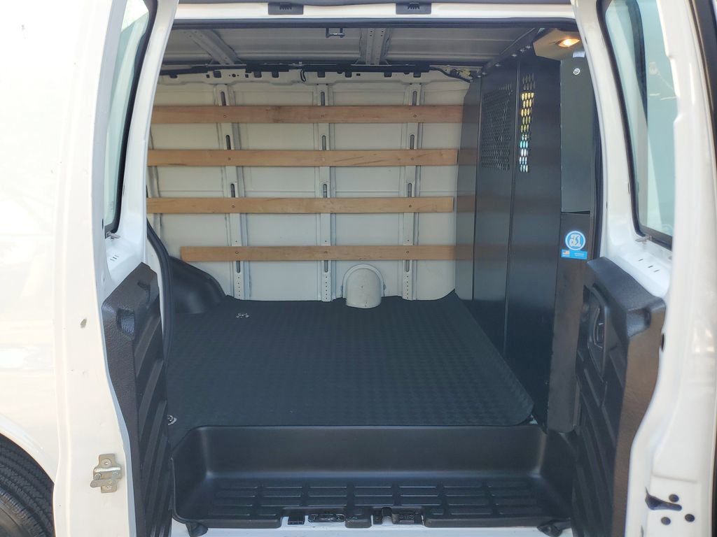 Used 2024 Chevrolet Express 2500 w/ Driver Convenience Package RWD image 11