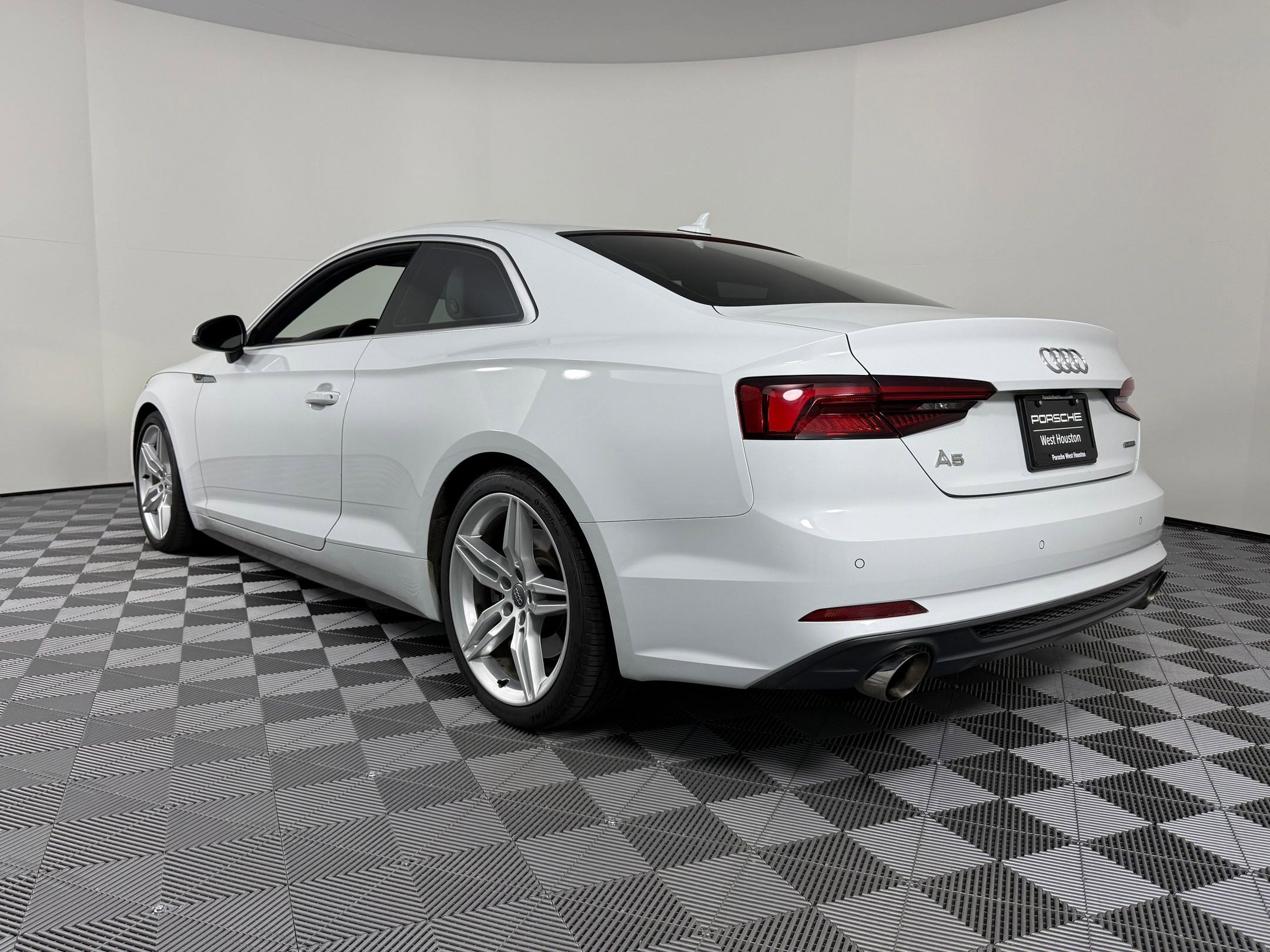 Used 2019 Audi A5 2.0T Premium Plus image 3