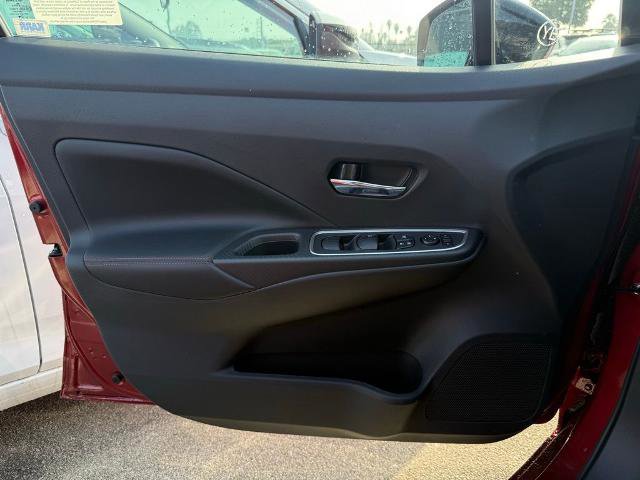 New 2025 Nissan Versa SR w/ Trunk Package image 18