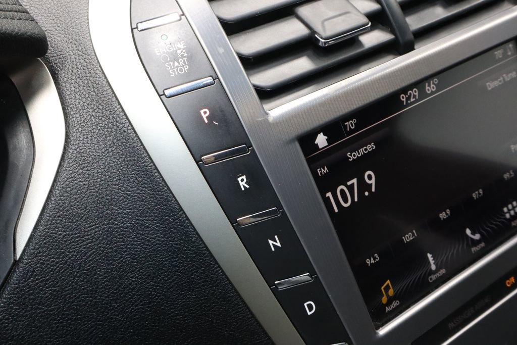 Used 2019 Lincoln MKZ Premiere FWD image 32