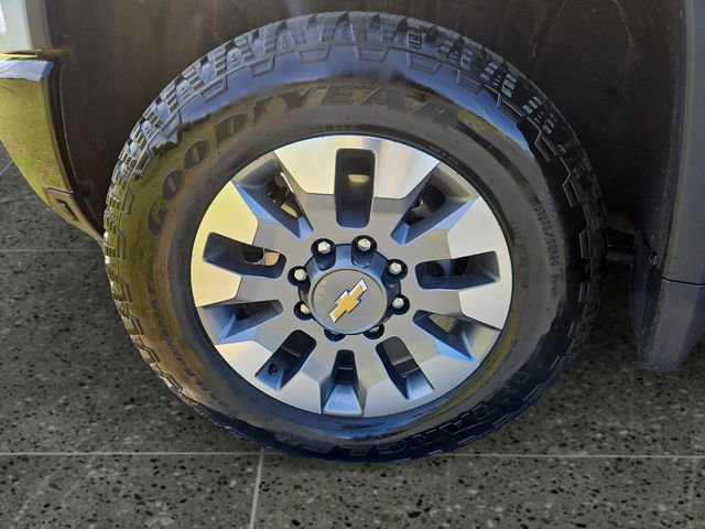Used 2025 Chevrolet Silverado 2500 Custom w/ Custom Value Package AWD/4WD image 14