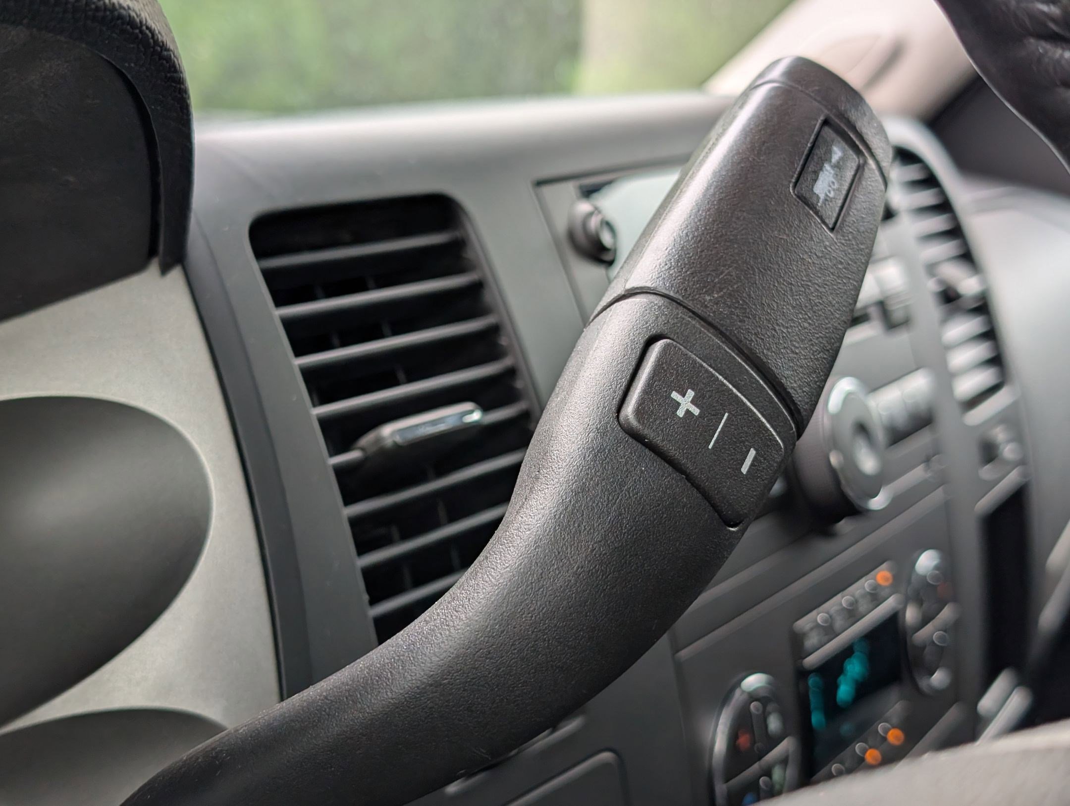 Used 2010 Chevrolet Silverado 2500 LT w/ Interior Plus Package AWD/4WD image 20