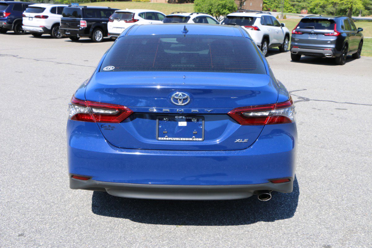 Used 2024 Toyota Camry XLE FWD image 4
