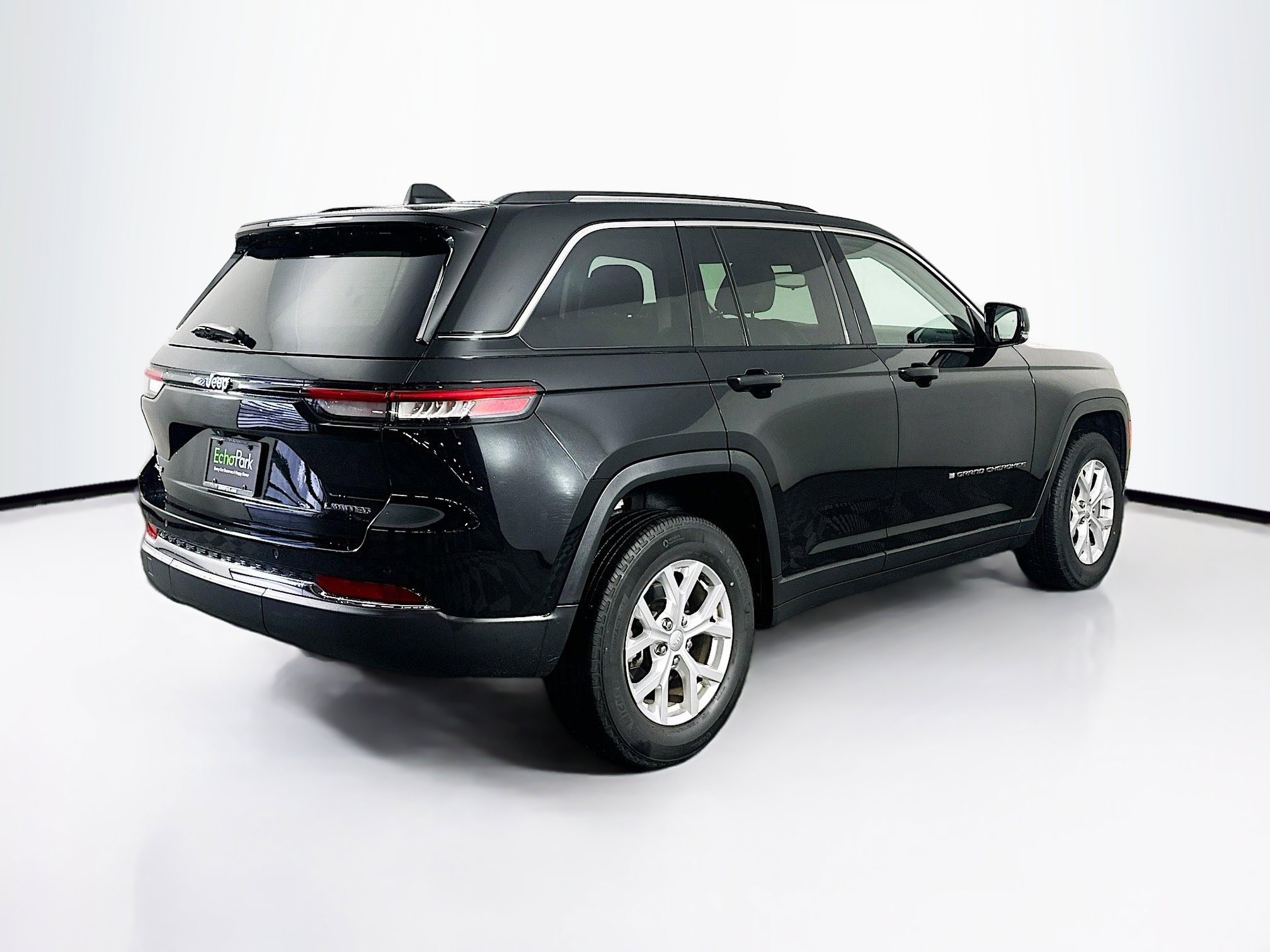 Used 2023 Jeep Grand Cherokee Limited w/ Trailer Tow Prep Group (B) image 9