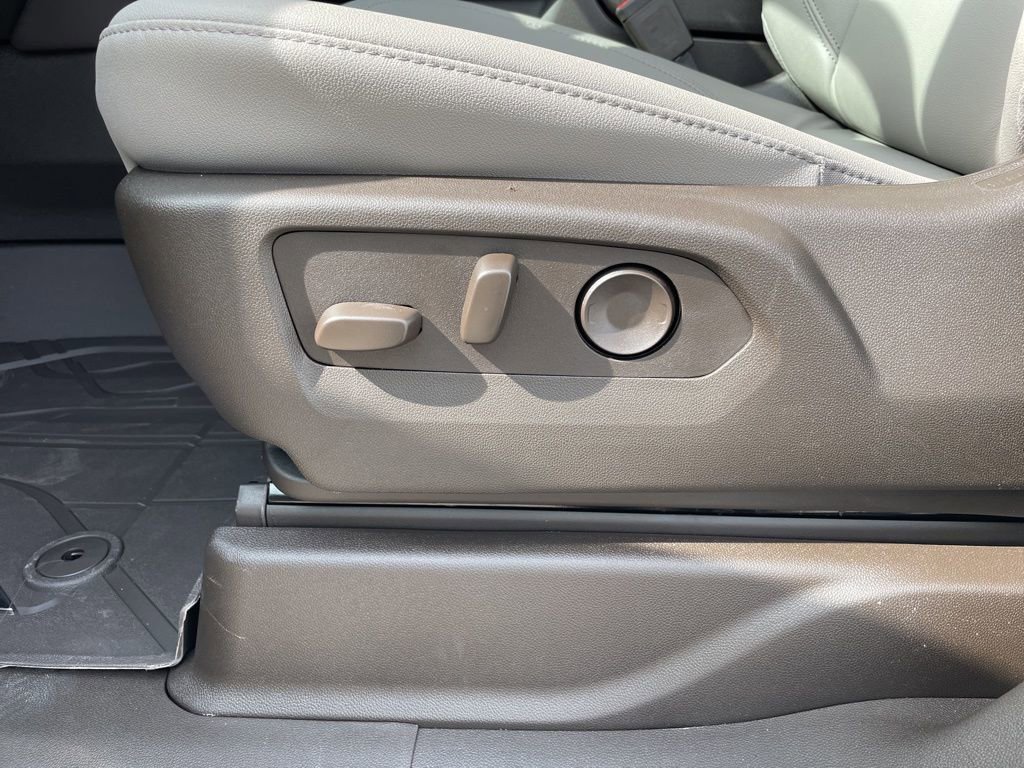 New 2026 Chevrolet Suburban Z71 w/ Z71 Off-Road Package image 13