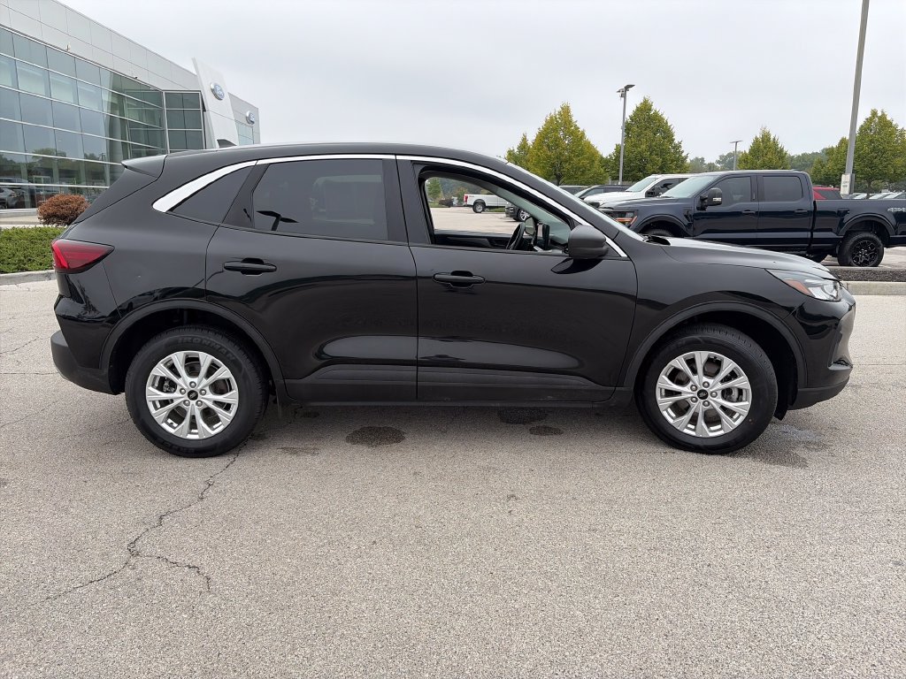 Used 2024 Ford Escape Active w/ Tech Pack #1 AWD/4WD image 8