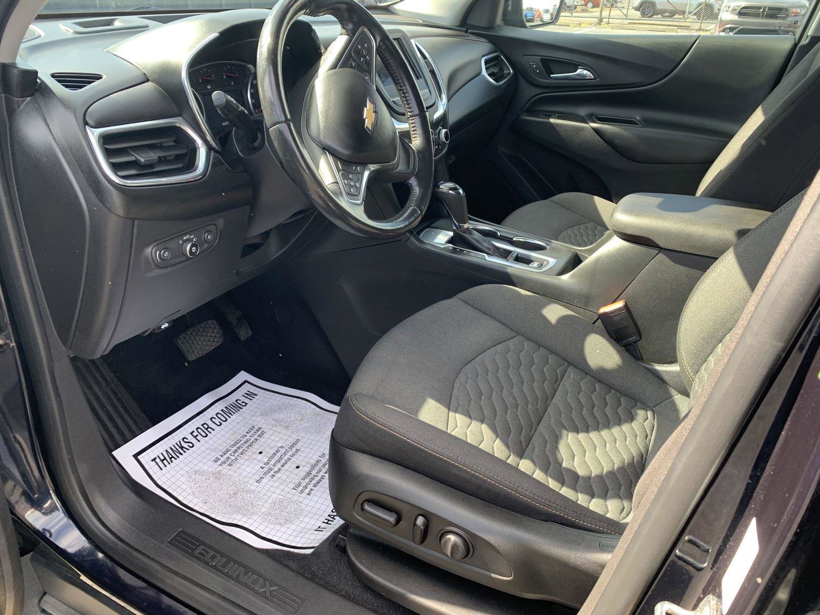 Used 2020 Chevrolet Equinox LT w/ Driver Convenience Package image 14