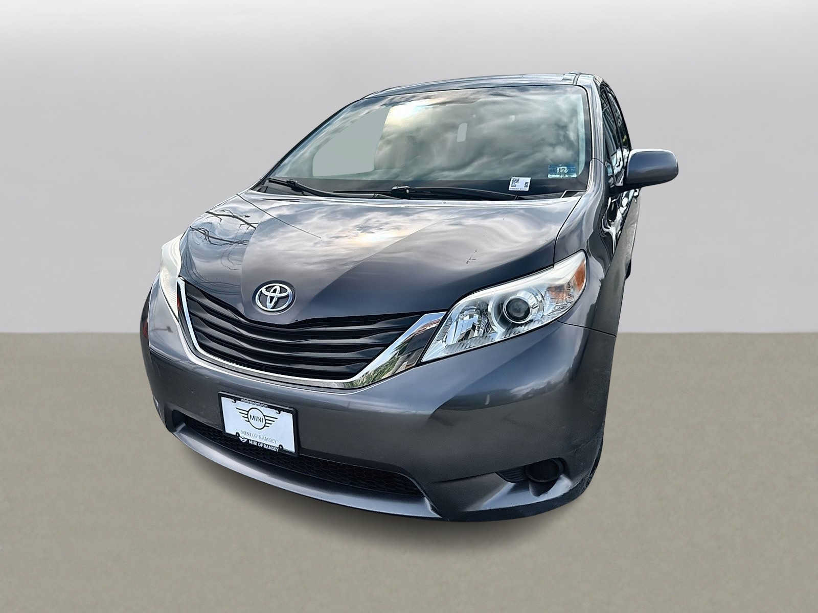 Used 2012 Toyota Sienna LE FWD video 1