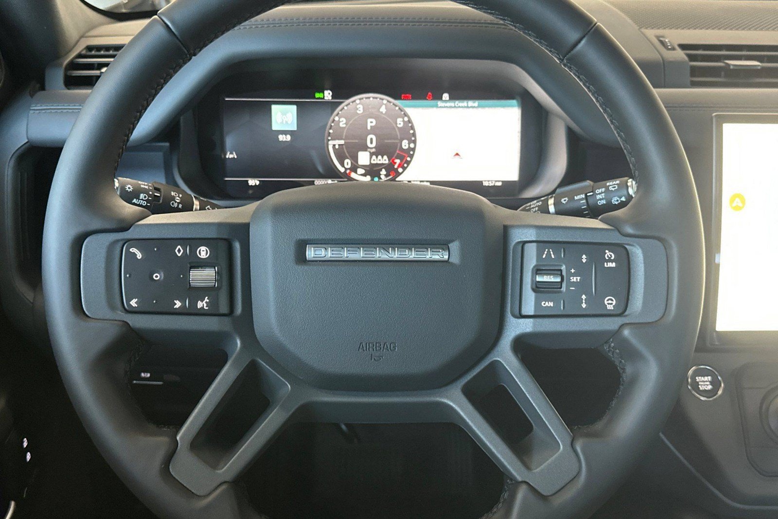 New 2026 Land Rover Defender 110 X-Dynamic SE AWD/4WD image 8