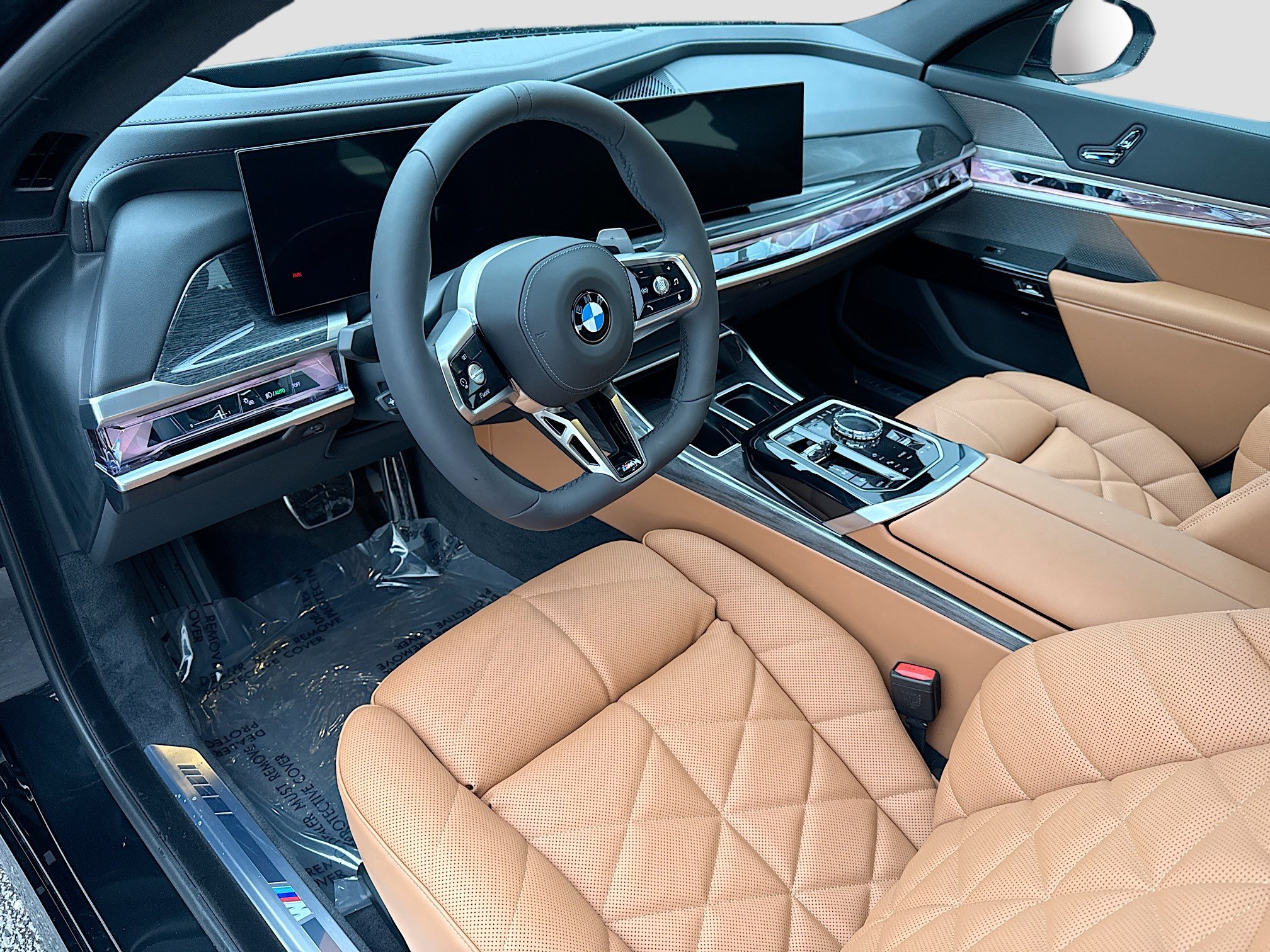 New 2026 BMW 740i xDrive w/ Premium Package image 25