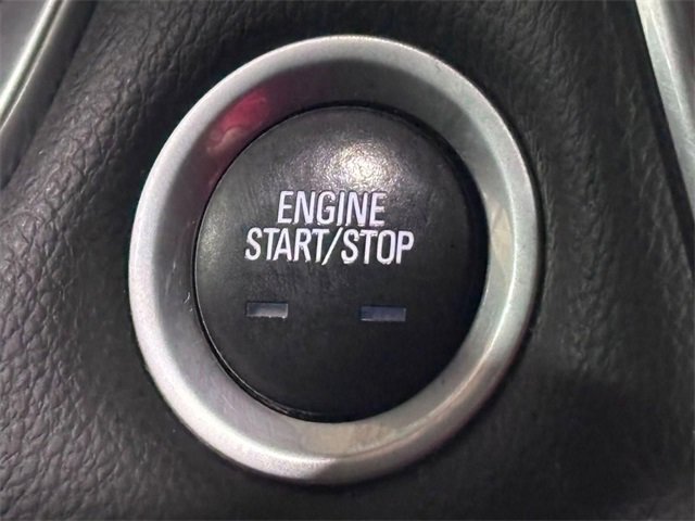 Used 2020 Chevrolet Traverse LT image 19