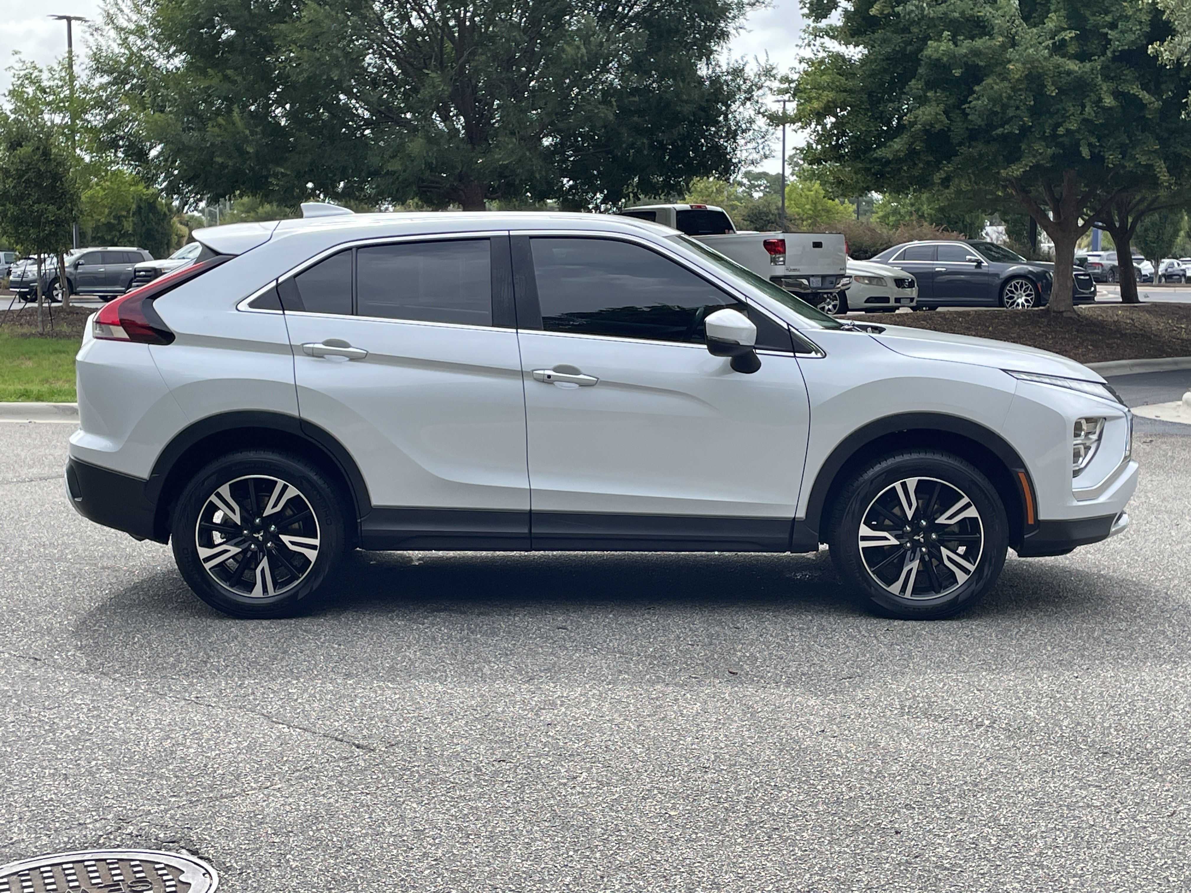 Used 2023 Mitsubishi Eclipse Cross SE AWD/4WD image 10