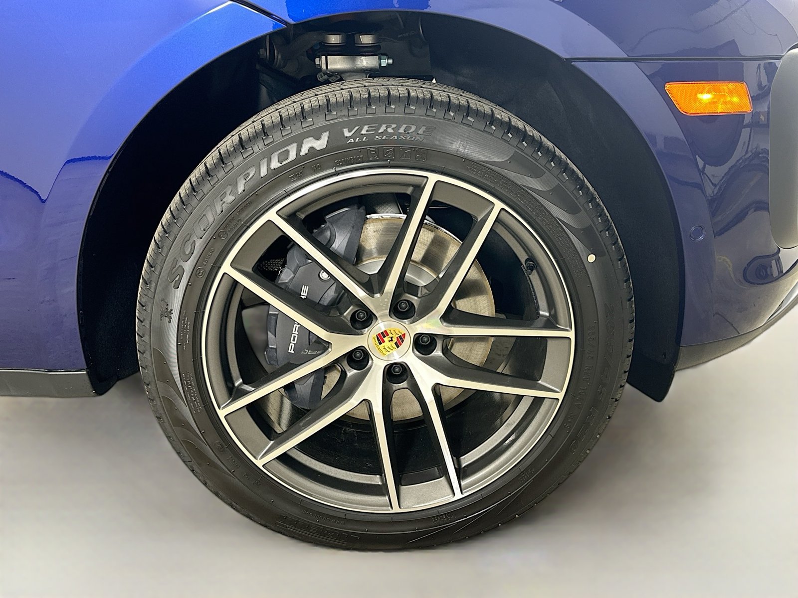 New 2026 Porsche Macan AWD/4WD image 10