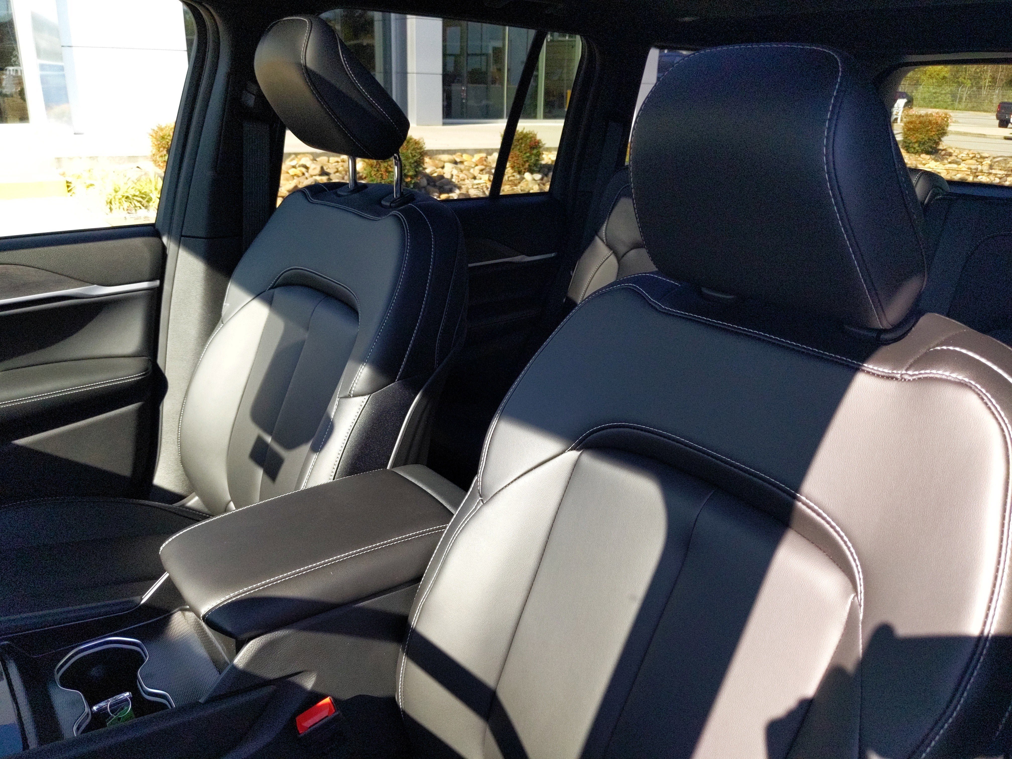 New 2025 Jeep Grand Cherokee Limited w/ Black Appearance Package AWD/4WD image 14
