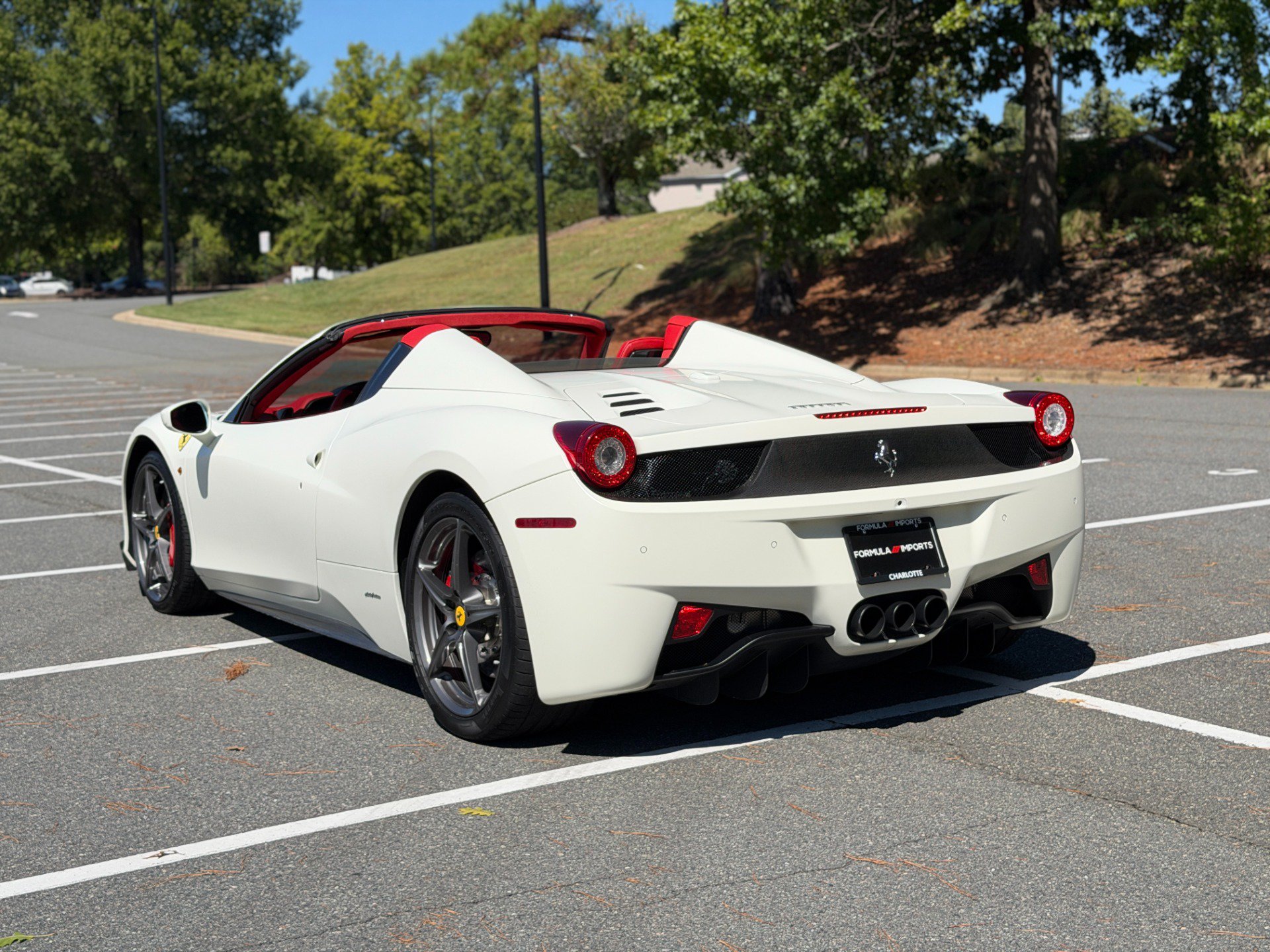 Used 2015 Ferrari 458 Spider RWD image 8