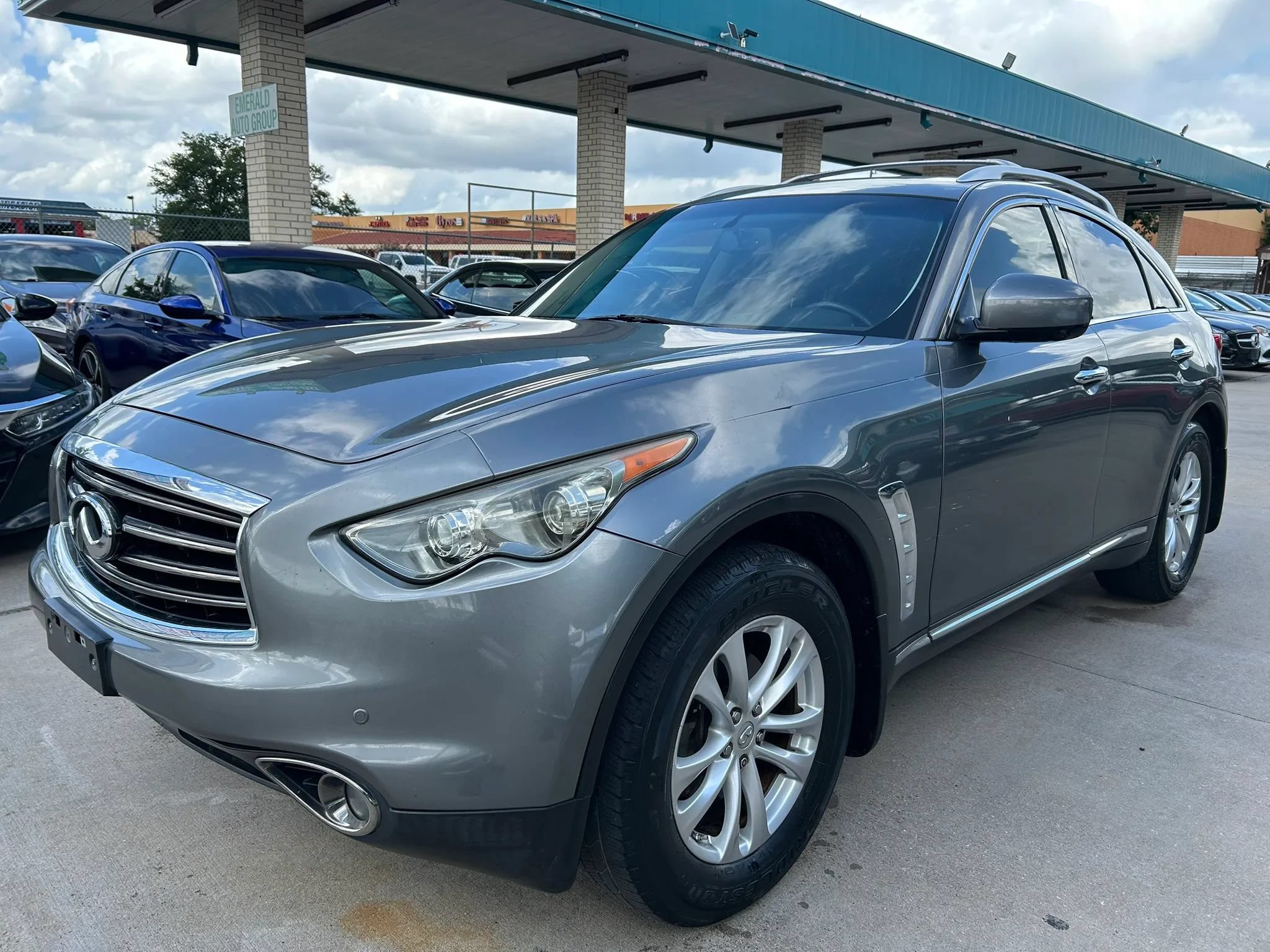 Used 2013 INFINITI FX37 AWD w/ Premium Pkg image 1