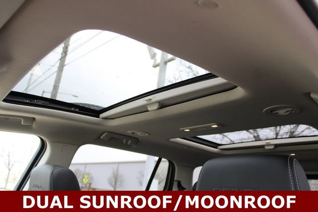 Used 2023 GMC Acadia Denali w/ Denali Technology Package image 8