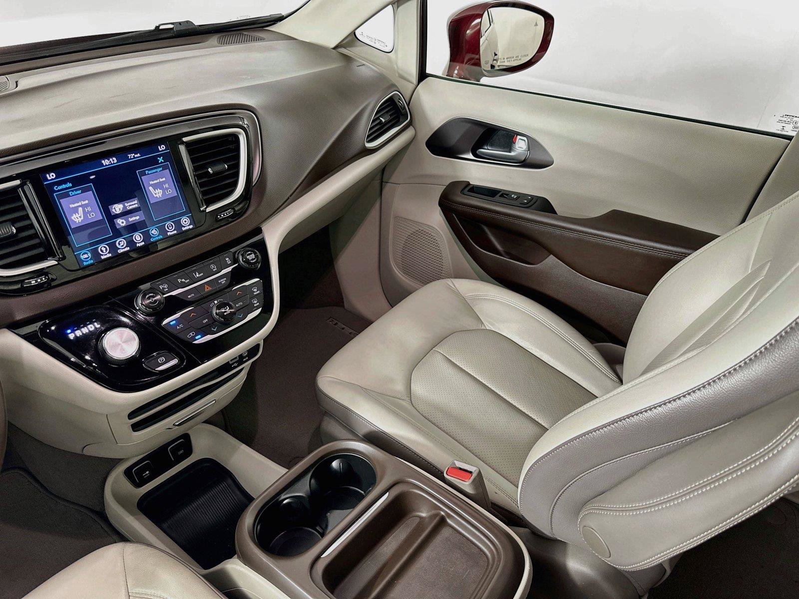 Used 2018 Chrysler Pacifica Touring-L w/ Advanced Safetytec Group FWD image 24