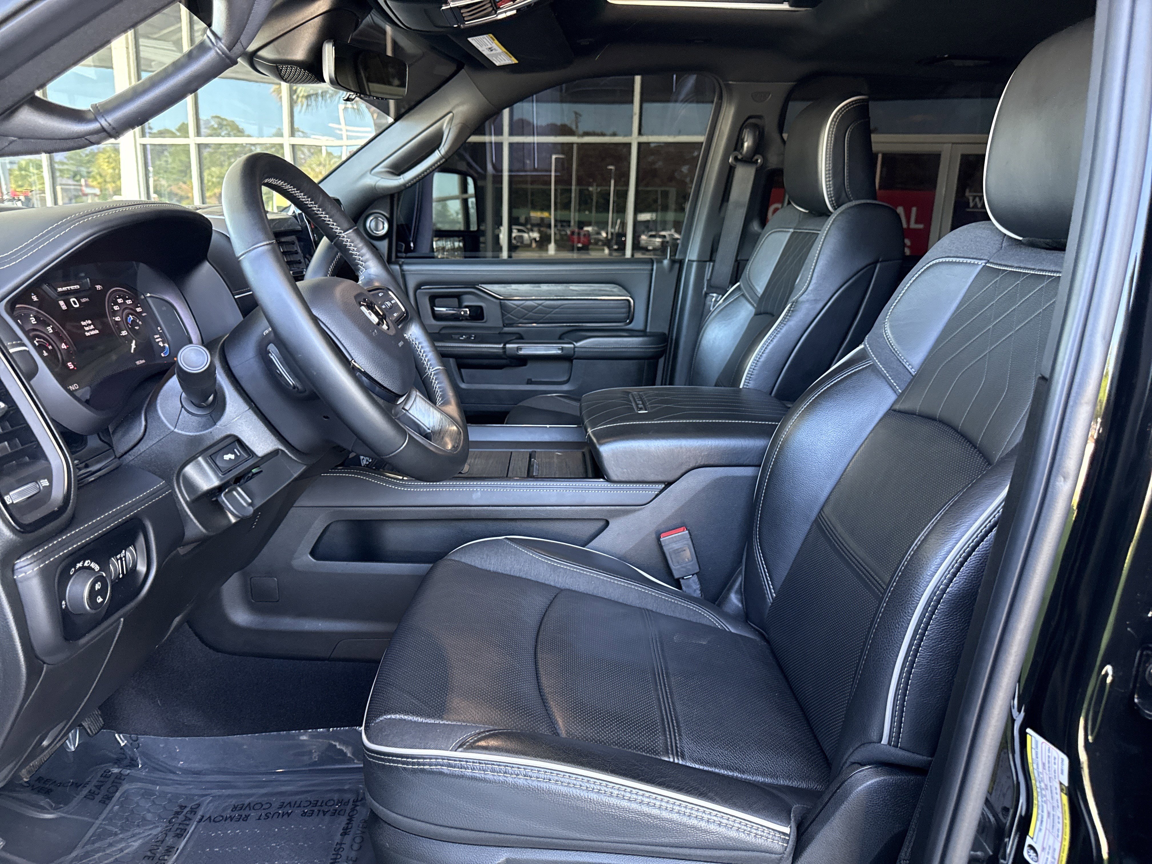 Used 2025 RAM 2500 Limited AWD/4WD image 20
