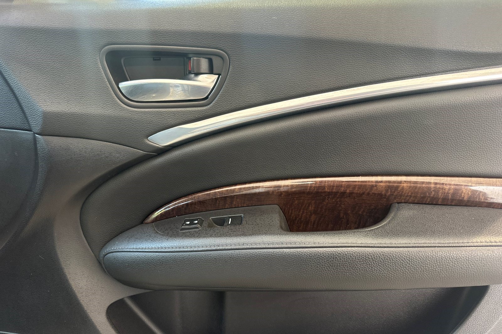 Used 2020 Acura MDX FWD image 21