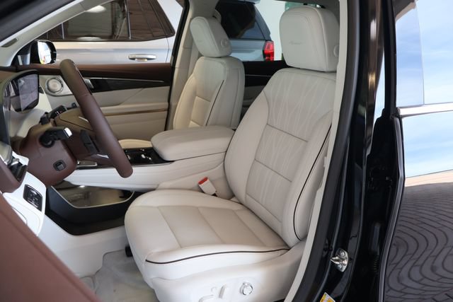 New 2026 Buick Enclave Avenir w/ Super Cruise Package AWD/4WD image 14