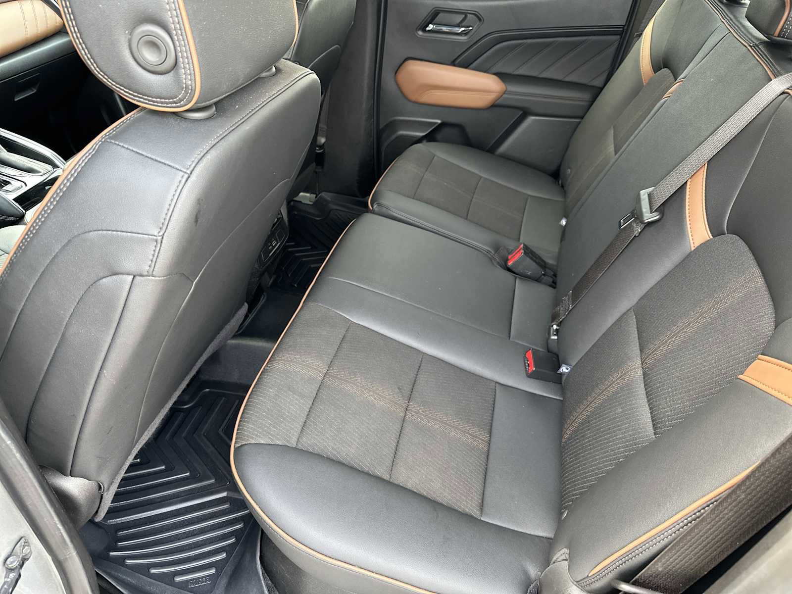 Used 2024 GMC Canyon AT4 image 23