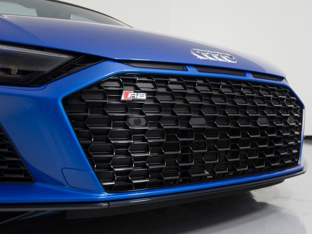 Used 2021 Audi R8 V10 w/ Premium Package RWD image 41