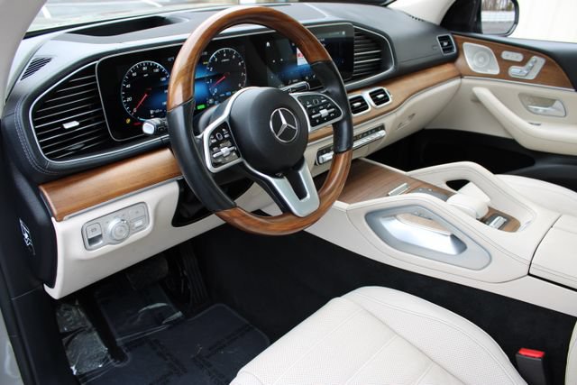 Used 2022 Mercedes-Benz GLS 450 4MATIC image 7