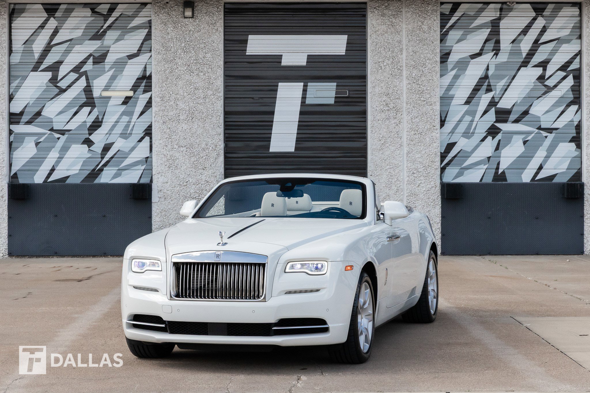 Used 2017 Rolls-Royce Dawn image 7