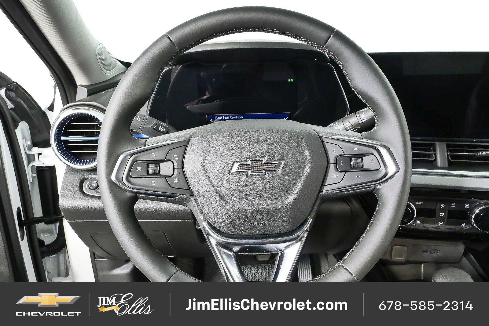 New 2026 Chevrolet Trax LT w/ Driver Confidence Package FWD image 9