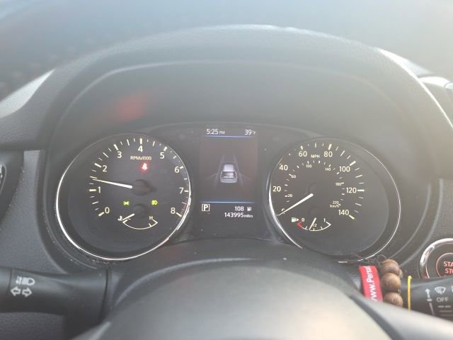 Used 2020 Nissan Rogue SV w/ Sun & Sound Touring Package image 16