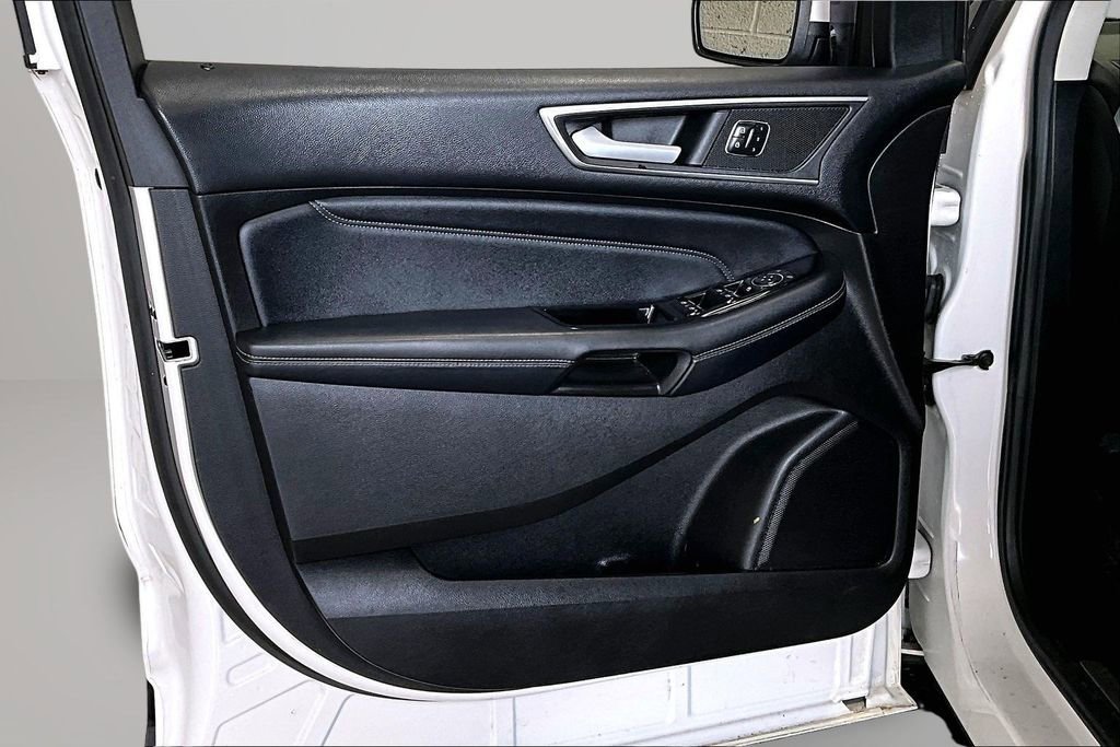 Used 2016 Ford Edge Titanium w/ Equipment Group 301A image 20