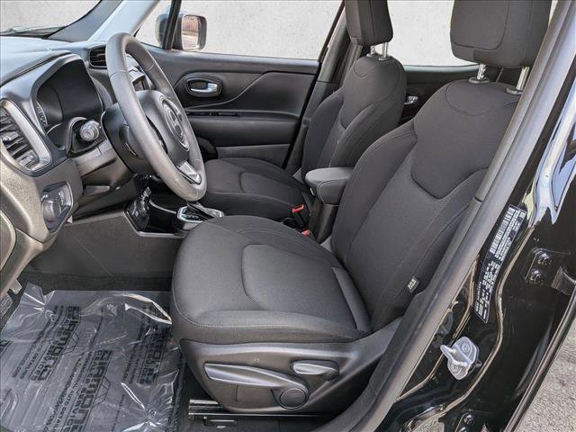 Used 2023 Jeep Renegade Latitude image 18