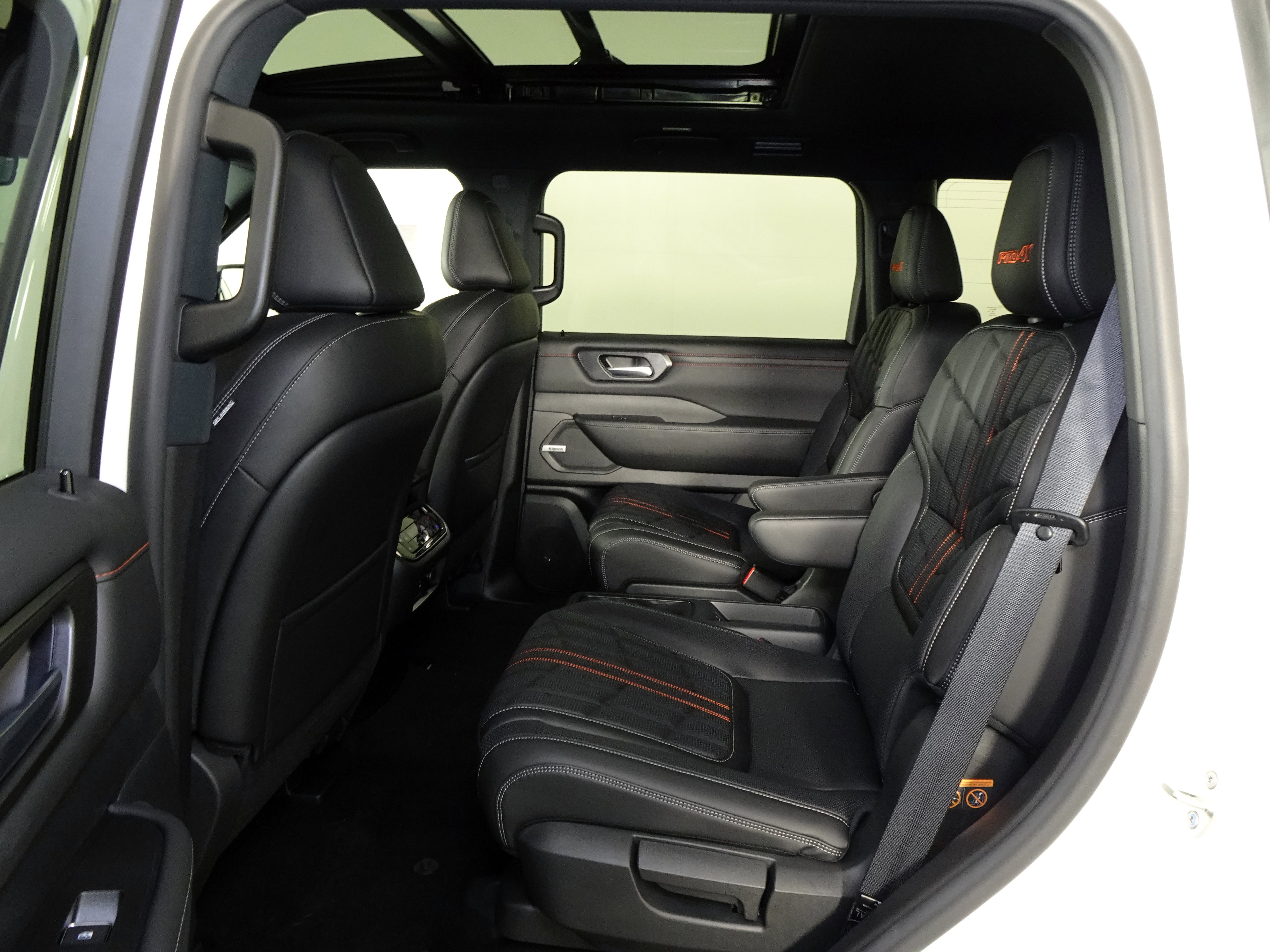 New 2026 Nissan Armada PRO-4X image 7