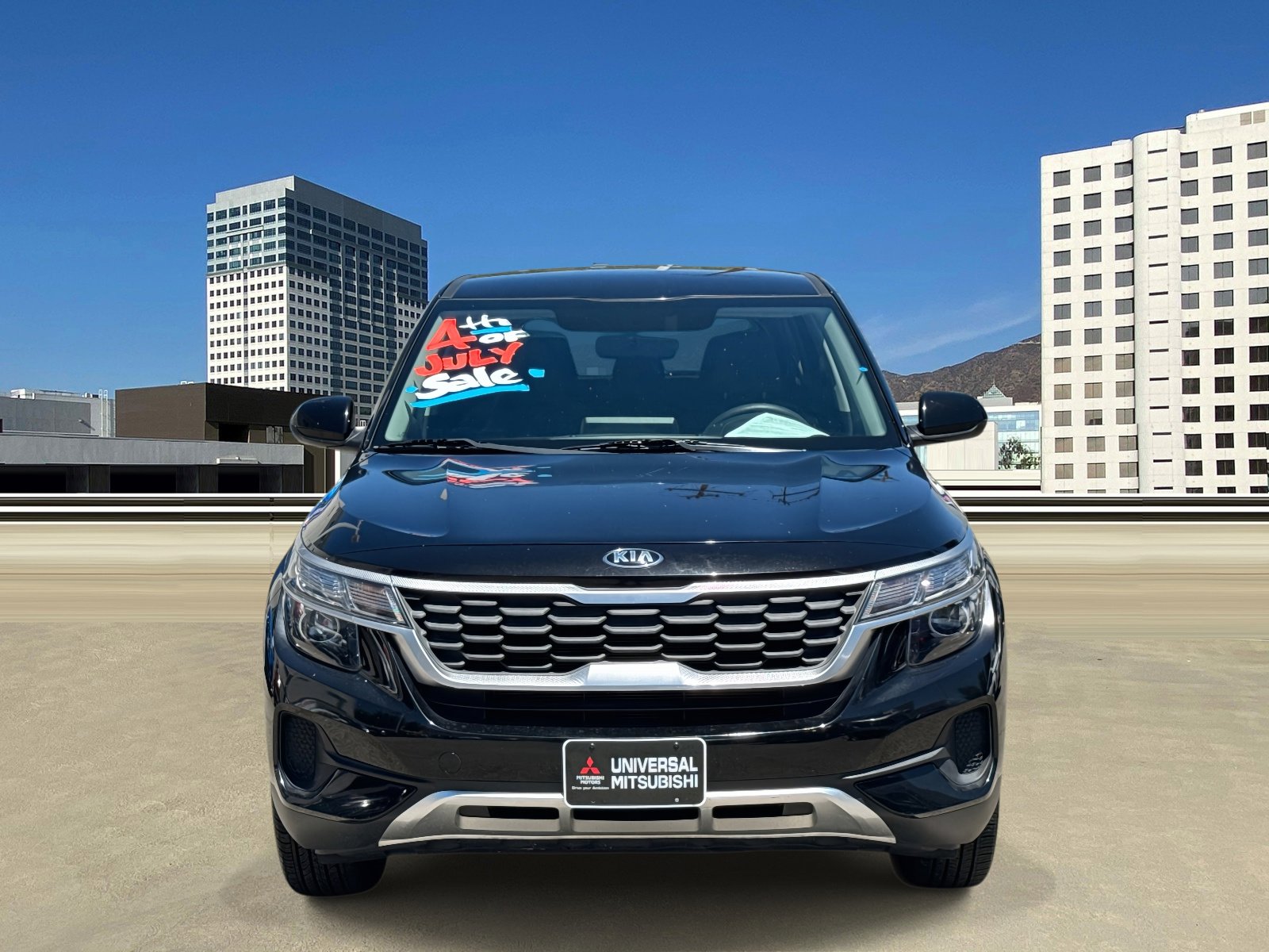 Used 2021 Kia Seltos LX image 2