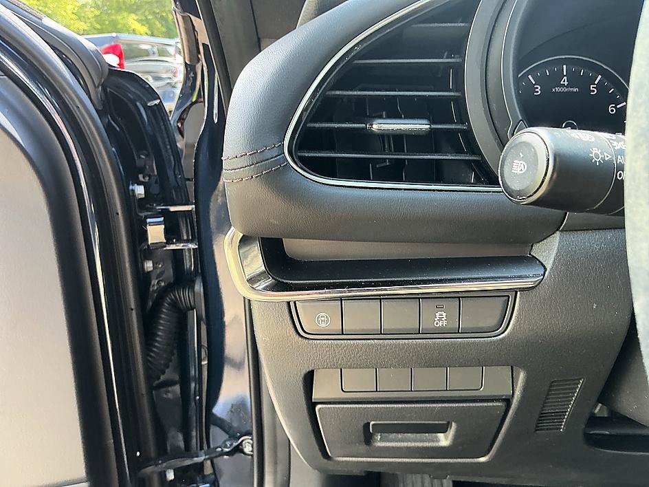 Used 2019 MAZDA MAZDA3 Hatchback FWD image 13