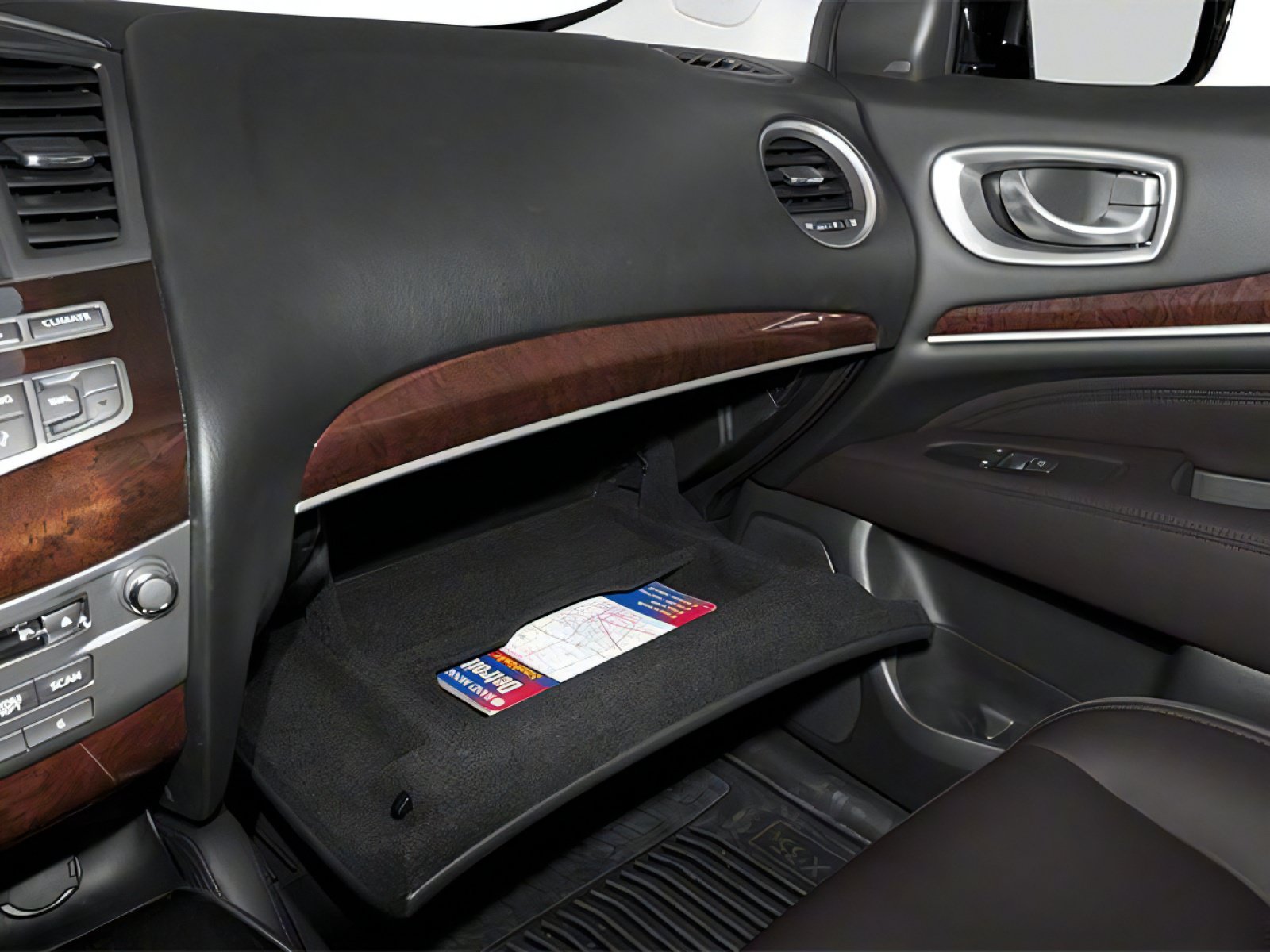 Used 2013 INFINITI JX35 AWD w/ Premium Pkg image 10
