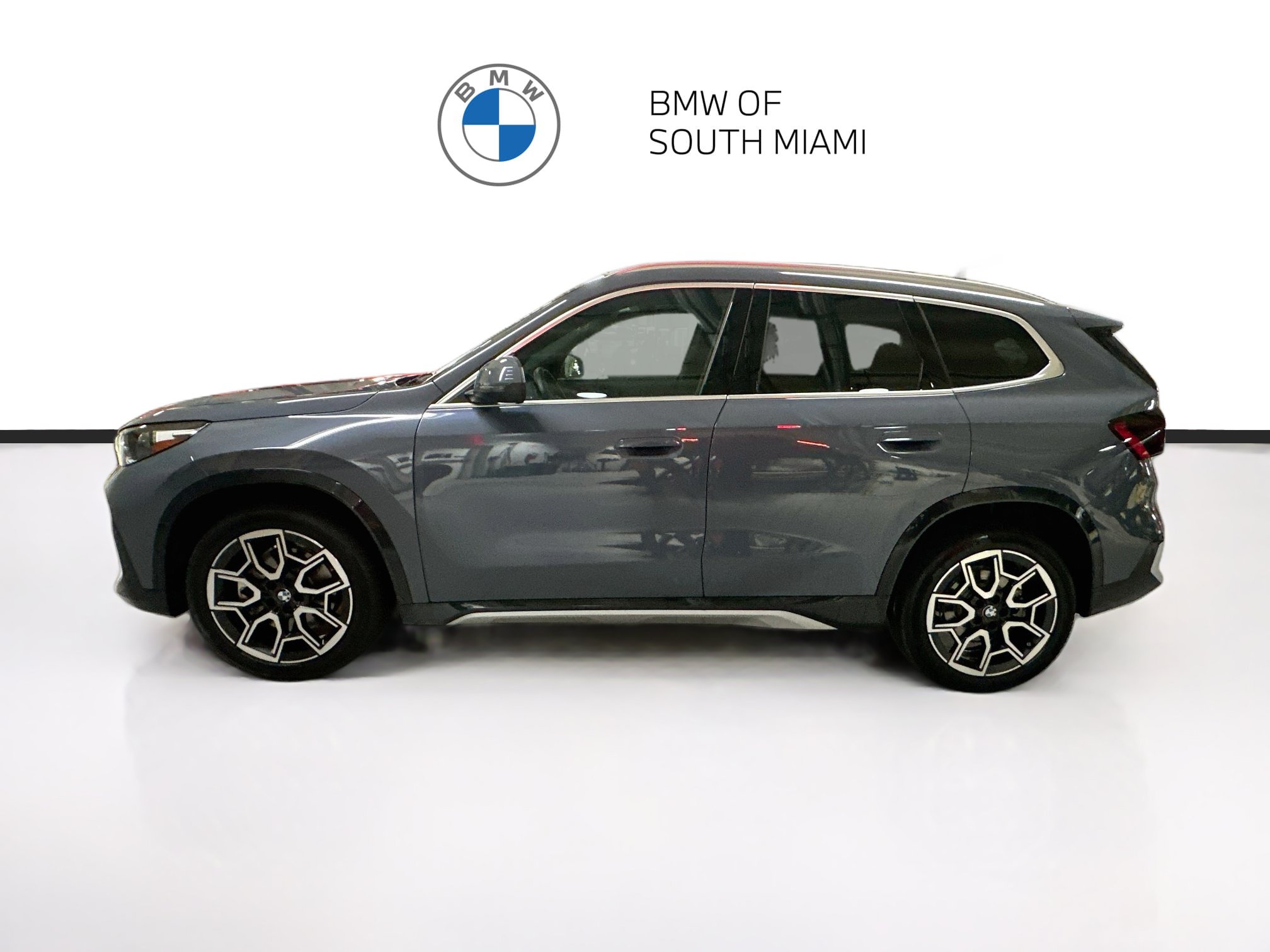 Certified 2025 BMW X1 xDrive28i AWD/4WD image 4