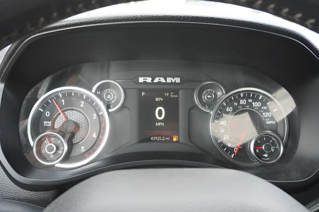 Used 2024 RAM 2500 Big Horn w/ Off Road Package AWD/4WD image 10