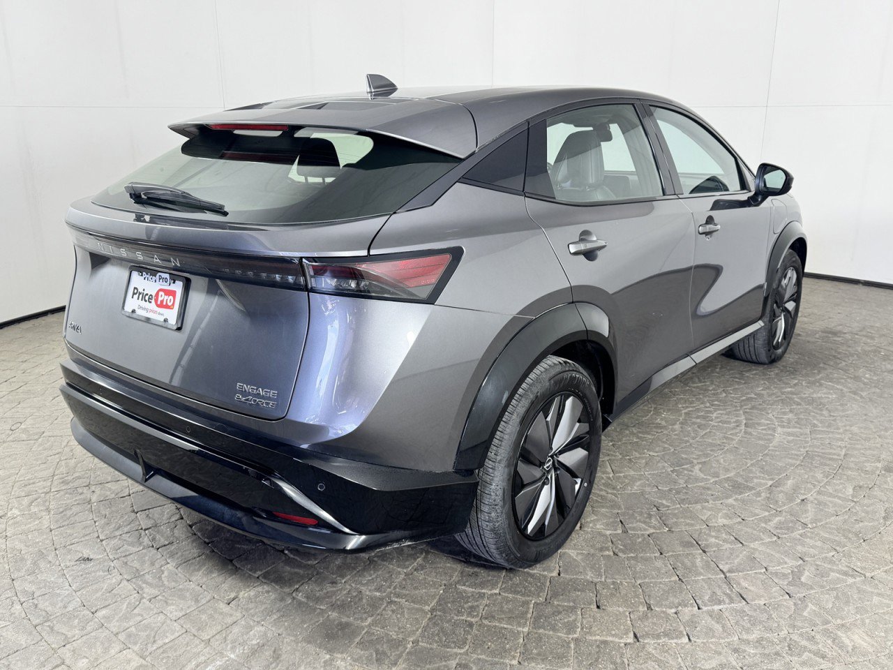 Used 2024 Nissan Ariya AWD image 8