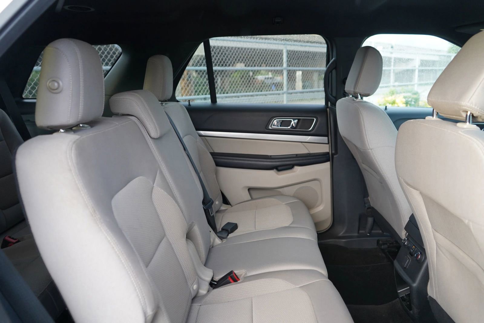 Used 2018 Ford Explorer XLT w/ Equipment Group 201A image 21