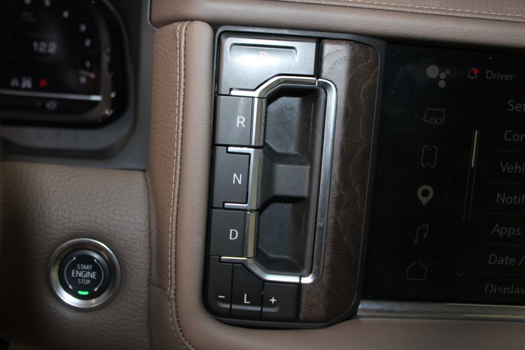 Used 2024 GMC Yukon Denali w/ Denali Reserve Package AWD/4WD image 49