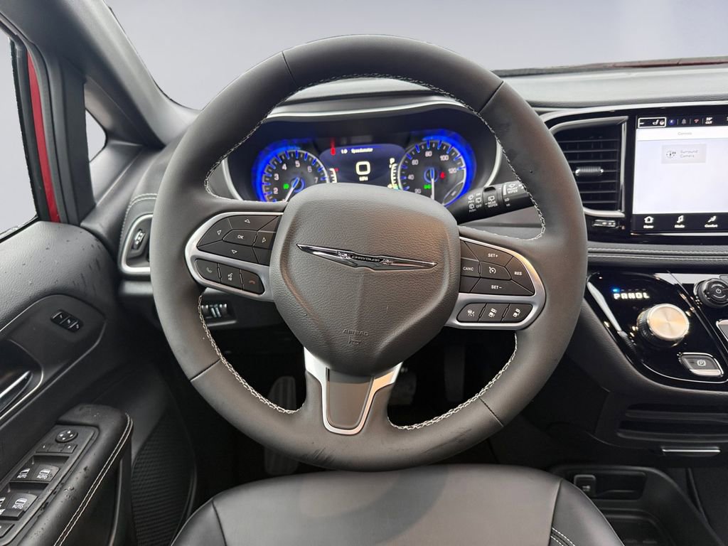 New 2026 Chrysler Pacifica Select image 13