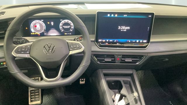 New 2026 Volkswagen Tiguan SE R-Line AWD/4WD image 10