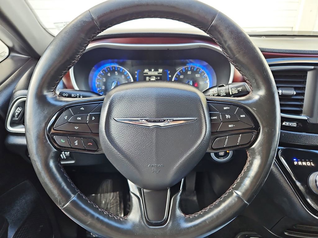 Used 2020 Chrysler Pacifica Touring-L image 10