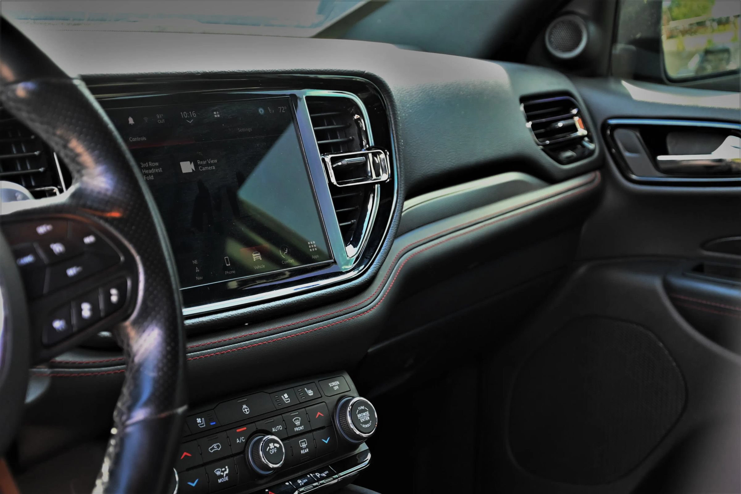 Used 2023 Dodge Durango GT RWD image 12